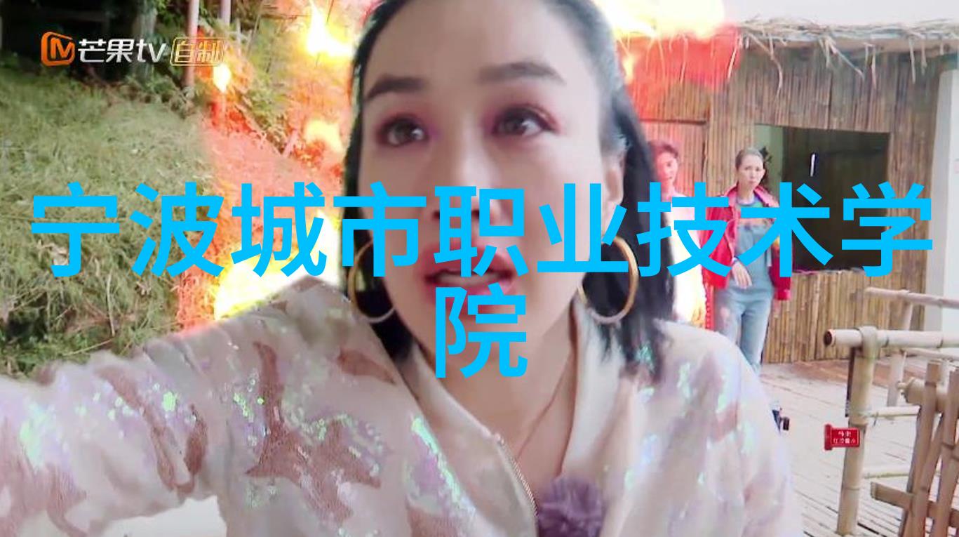 生死攸关智慧医疗装备紧急呼救不让病痛无声中燃烧