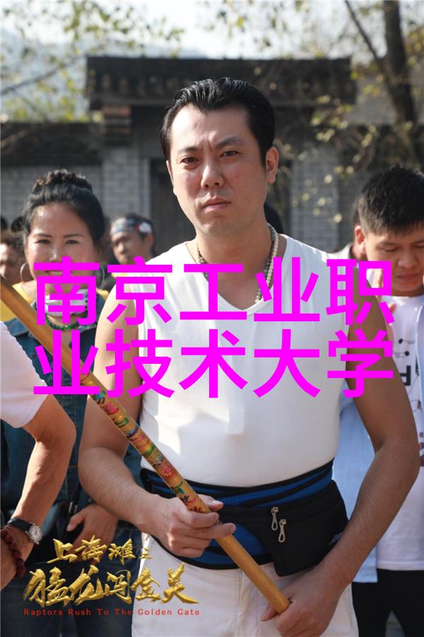 彩钢压瓦机与传统砖块墙体相比有什么优势呢