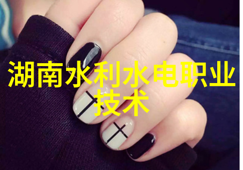 人物操作离心设备高效振动筛的应用与选择