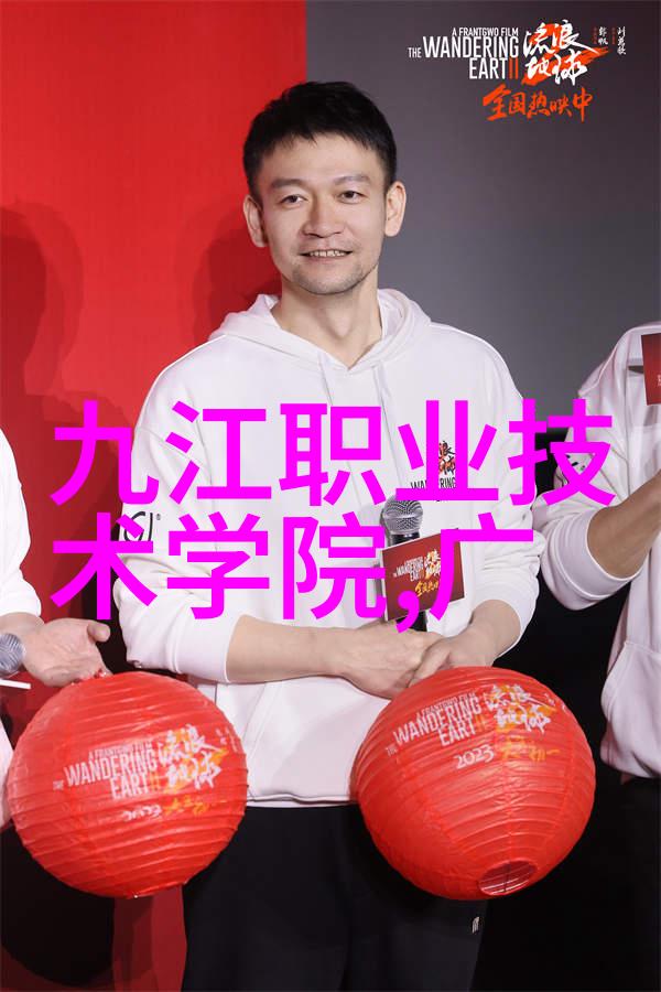彩钢压瓦机的应用与优势分析