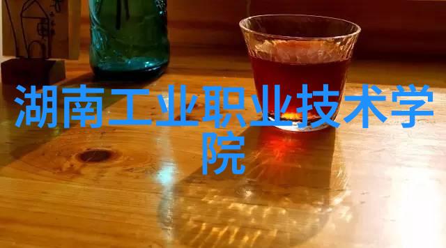 不锈钢装饰艺术锋利的现代感与永恒的时尚魅力