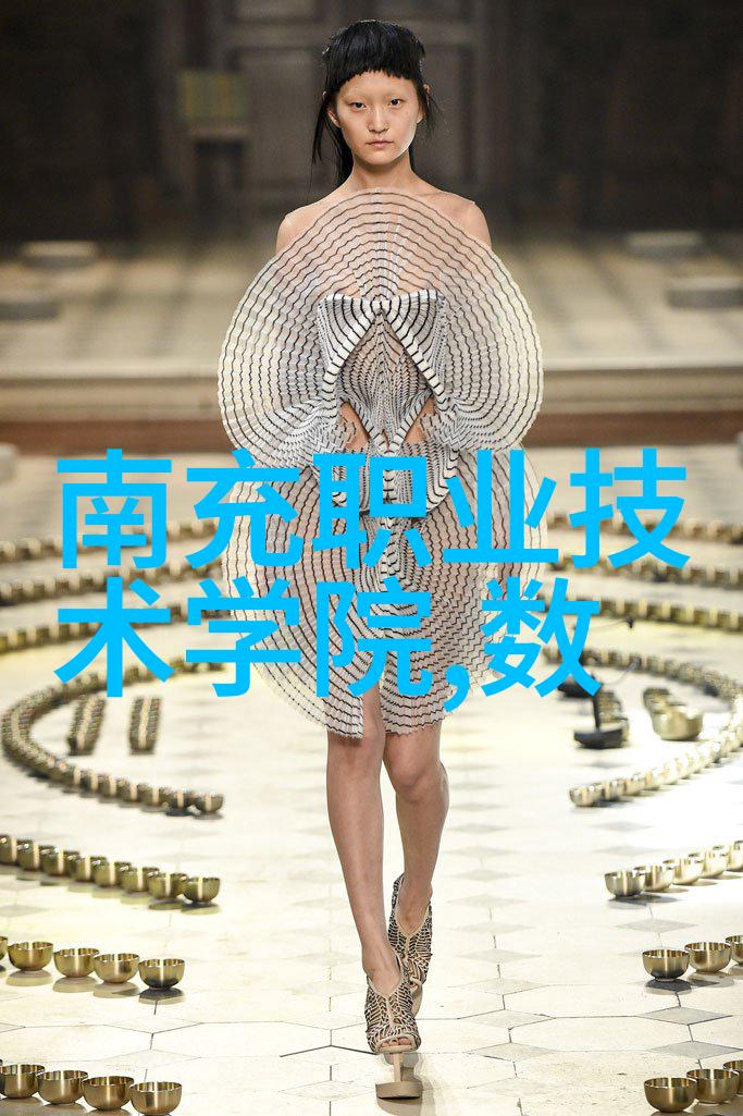 半夜妺妺叫我满足她-深夜之约一个男人的抉择