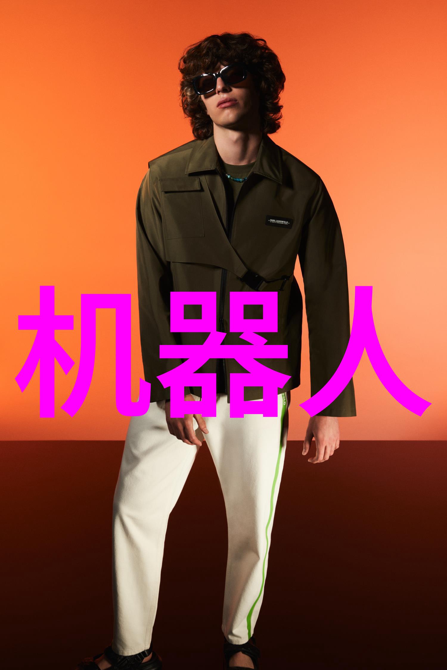 云天励飞收购智能穿戴公司岍丞技术探索大模型C端创新产品犹如苹果智能手表在市场上的领先者引领着时尚与科